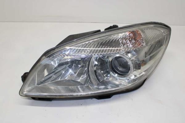 PHARE GAUCHE SKODA FABIA 3 - Vue 1